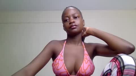 Mona online show from 09-10-25, 01:16