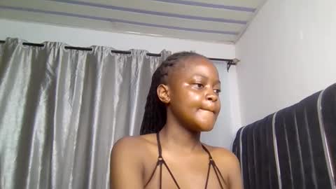 Mona online show from 11-24-25, 12:21