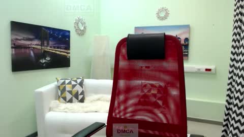 Snapshot of mona_w chatting on 02-17-26, 10:56 Mona online show from 02-17-26, 10:56