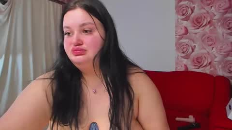 Snapshot of monasteel chatting on 02-19-25, 10:12 Monica online show from 02-19-25, 10:12