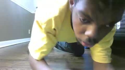 Snapshot of moneyboysaveg548 chatting on 12-20-25, 05:09 moneyboysaveg548 online show from 12-20-25, 05:09