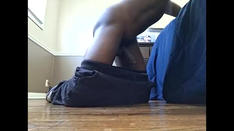 Snapshot of moneyboysaveg548 chatting on 01-05-26, 05:27 moneyboysaveg548 online show from 01-05-26, 05:27