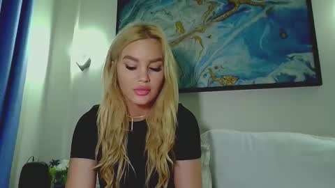 Monica online show from 10-12-25, 04:11