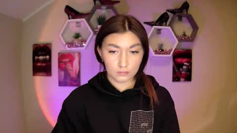 sweet girl and shine body online show from 09-26-25, 10:08