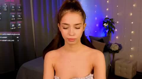 Snapshot of monica_venom chatting on 06-10-26, 01:54 Hi Im Monica online show from 06-10-26, 01:54