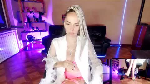 Snapshot of monicamaxwell2 chatting on 07-01-26, 12:18 Miss Monica online show from 07-01-26, 12:18