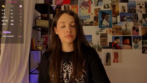 Snapshot of monicarocket chatting on 12-20-24, 02:49 Monica online show from 12-20-24, 02:49