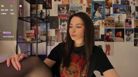 Snapshot of monicarocket chatting on 01-03-25, 03:55 Monica online show from 01-03-25, 03:55