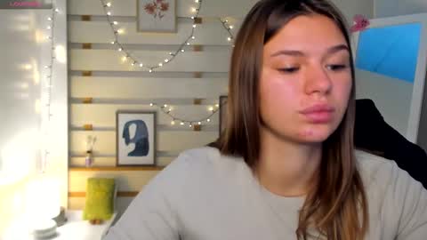 Monika online show from 10-04-25, 12:58