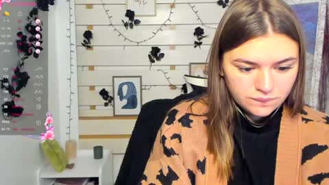 Monika online show from 10-31-25, 08:59