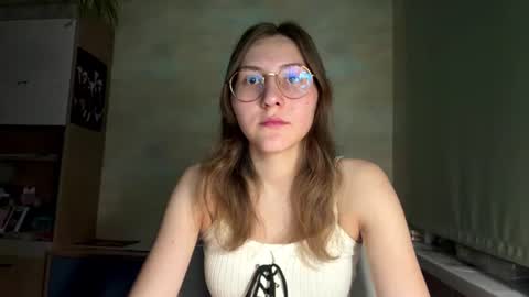 Snapshot of monikakotts chatting on 07-07-26, 07:07 Mia online show from 07-07-26, 07:07