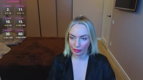 Snapshot of monikfoxy chatting on 02-17-26, 04:53 Monik online show from 02-17-26, 04:53