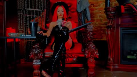 Snapshot of moniqueresse chatting on 09-23-25, 02:09 Monique C online show from 09-23-25, 02:09