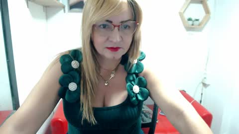 monserrat_diva online show from 04-21-26, 09:50