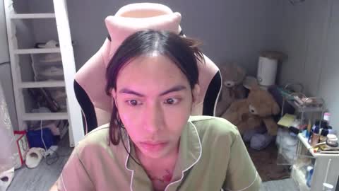 ELYSE A SIMPLE GIRL online show from 12-17-25, 03:51