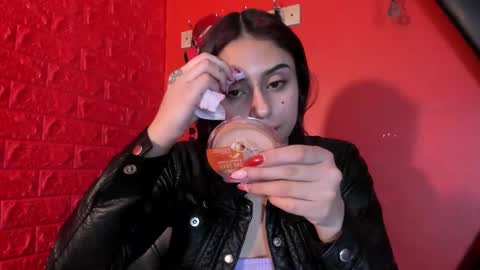 Snapshot of monttserratt chatting on 10-03-25, 12:02 Monttserratt online show from 10-03-25, 12:02