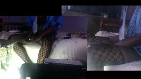 Snapshot of montydxxx2 chatting on 06-18-26, 10:30 montydxxx2 online show from 06-18-26, 10:30