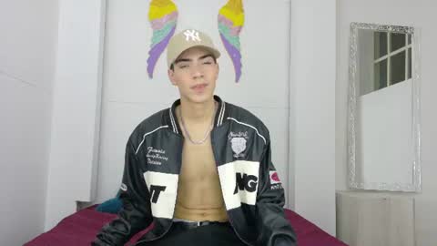 Snapshot of monyel_blake chatting on 06-11-26, 11:41 online show from 06-11-26, 11:41