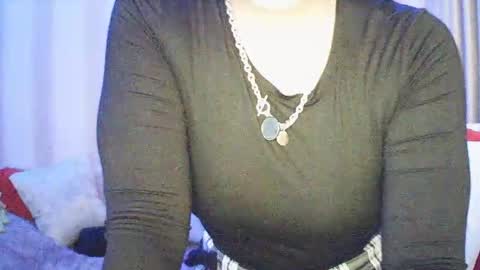 Snapshot of moodiemira chatting on 10-03-25, 05:10 moodiemira online show from 10-03-25, 05:10