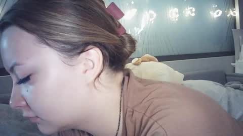 moodiemira online show from 03-08-26, 06:01