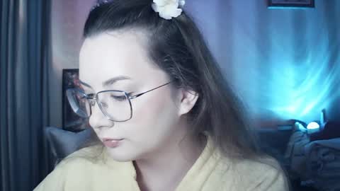 moodiemira online show from 05-28-26, 07:00
