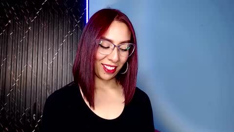 moolly_evanz online show from 03-06-26, 04:36
