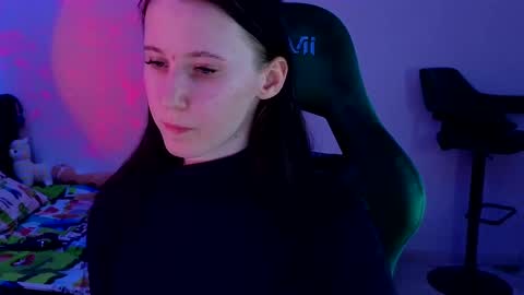 Lola online show from 03-12-25, 06:00