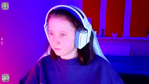 Lola online show from 01-15-26, 04:55