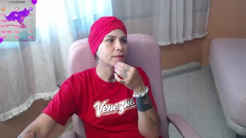 Snapshot of moon_cat85 chatting on 06-21-26, 04:31 Luna online show from 06-21-26, 04:31