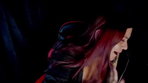 Snapshot of moon_dark520 chatting on 01-09-26, 01:08 Lilith online show from 01-09-26, 01:08