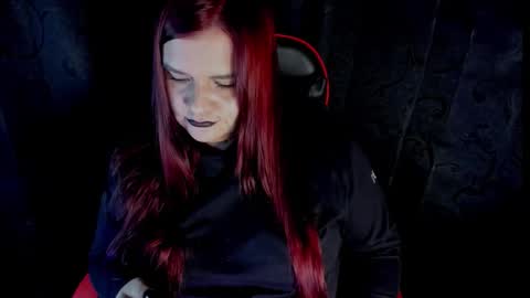 Snapshot of moon_dark520 chatting on 02-13-26, 02:40 Lilith online show from 02-13-26, 02:40