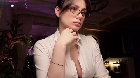 Snapshot of moon_deity chatting on 12-03-24, 12:06 Luna online show from 12-03-24, 12:06