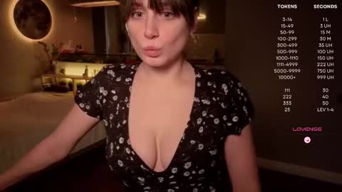 Snapshot of moon_deity chatting on 10-13-25, 02:50 Luna online show from 10-13-25, 02:50