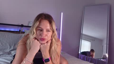 moon_light_girl online show from 07-20-26, 05:26