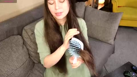 Kate Moon online show from 11-21-25, 10:52