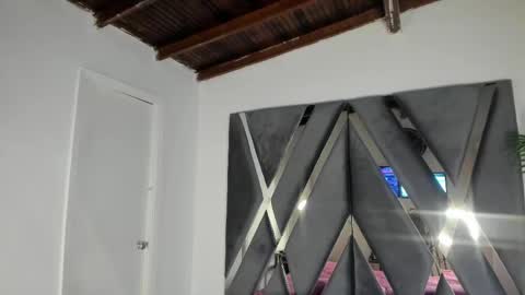 Snapshot of moon_swt_ chatting on 11-30-25, 10:52 Luna online show from 11-30-25, 10:52