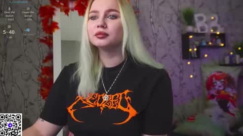 Emilia online show from 11-11-25, 08:47