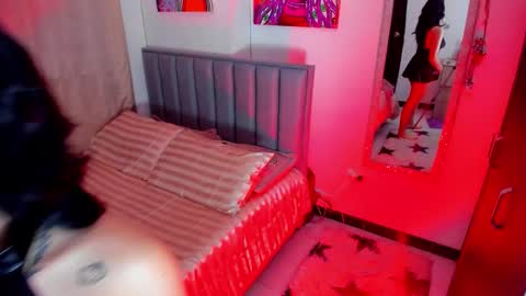 Snapshot of moon_wills chatting on 09-13-25, 12:10 MOON online show from 09-13-25, 12:10