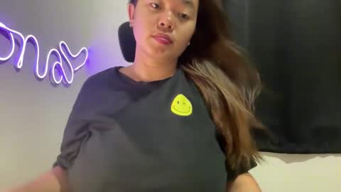 moona_luna21 online show from 10-20-25, 01:33