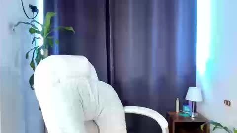 moonie_baddie31 online show from 09-09-25, 05:12