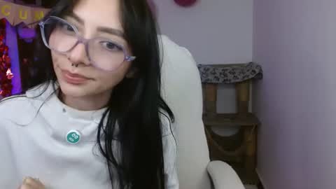 Snapshot of moonlady_ chatting on 07-01-26, 03:52 MOON online show from 07-01-26, 03:52