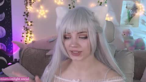 Mia   online show from 02-19-25, 05:16