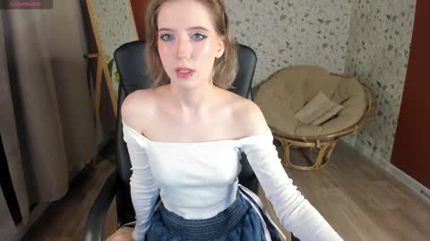 Asuna online show from 11-09-25, 01:31