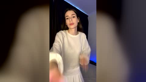 Laine online show from 01-14-26, 07:14