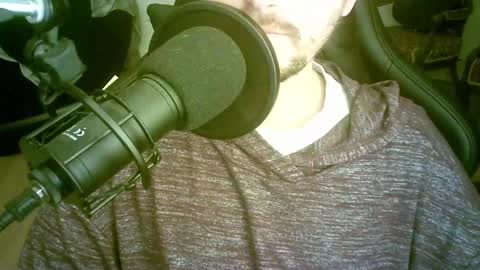 Snapshot of moonsire chatting on 01-04-25, 05:16 Moonsire online show from 01-04-25, 05:16