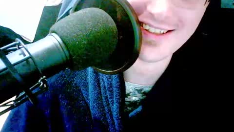 Snapshot of moonsire chatting on 01-05-25, 06:56 Moonsire online show from 01-05-25, 06:56