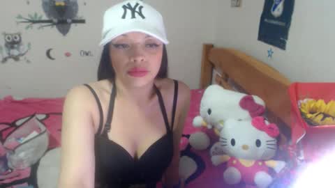 Snapshot of moontthbluee chatting on 12-15-25, 10:47 luna online show from 12-15-25, 10:47