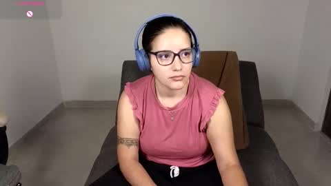 Snapshot of moonwoman_ chatting on 09-24-25, 03:10 Moon Woman online show from 09-24-25, 03:10