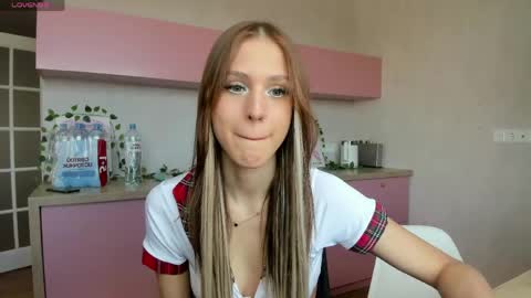 moony_light online show from 05-18-26, 08:42