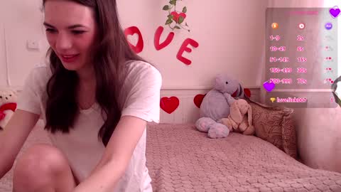 moore_alice online show from 04-08-26, 12:49